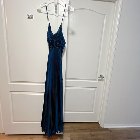 NEW!  A.L.C. Aries Satin Pleated Dress ALC Size 8 - Picture 4 of 6